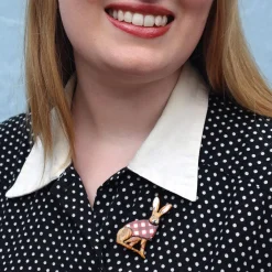 Erstwilder A Hare'S Breadth Brooch^ Brooches