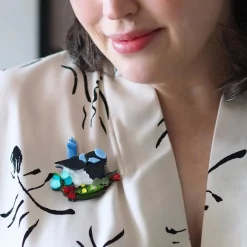 Erstwilder A Splendid Christmas Brooch^ Brooches