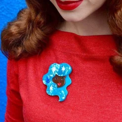 Erstwilder Aquarius The Accepting Brooch^ Brooches