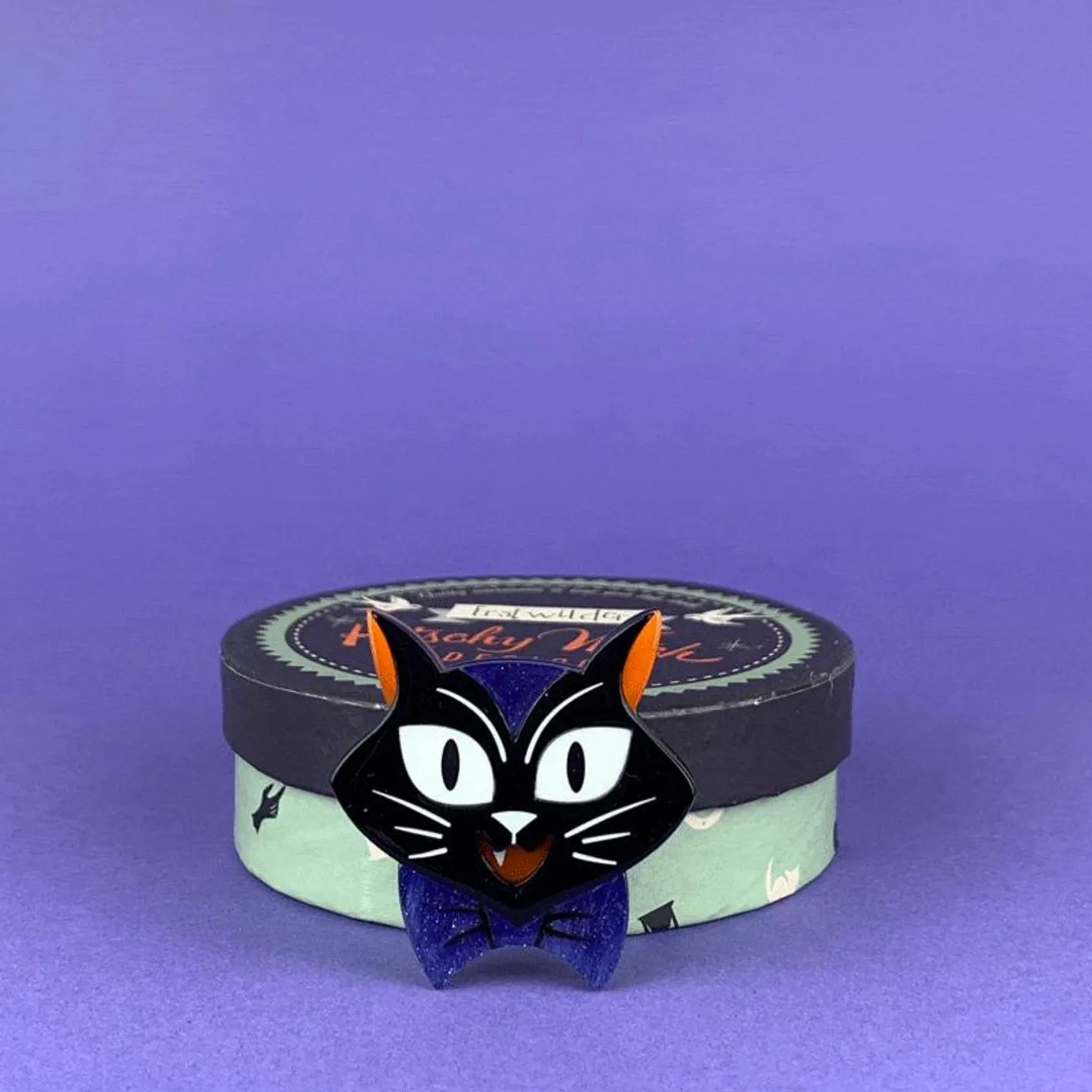 Erstwilder Cat Charming Brooch^ Brooches