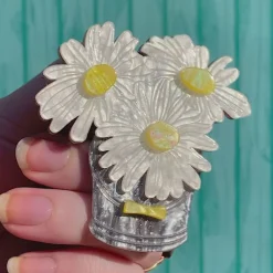 Erstwilder Day'S Eye Brooch^ Brooches