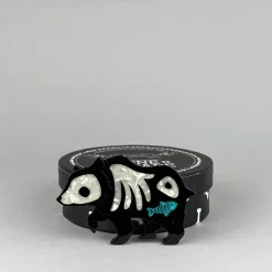Erstwilder Grizzly Gruesome Brooch^ Brooches