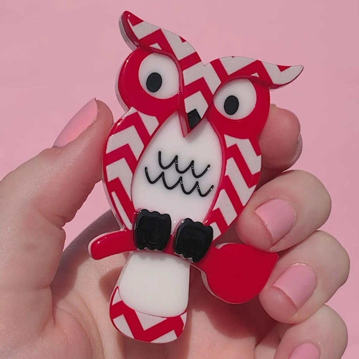 Erstwilder Howard'S Hoot Brooch^ Brooches