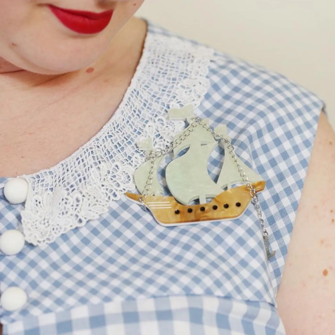 Erstwilder Meeting The Merfolk Brooch^ Brooches