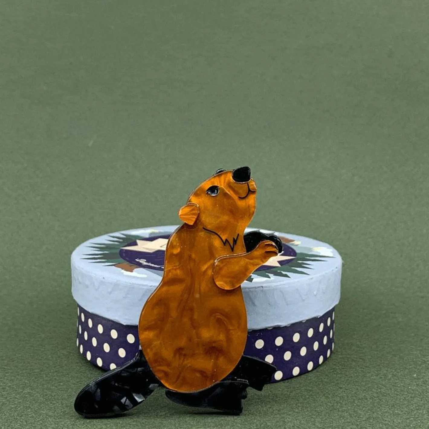 Erstwilder Mr. Beaver'S Bark Brooch^ Brooches