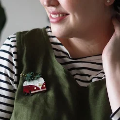 Erstwilder Seasonal Delivery Brooch^ Brooches