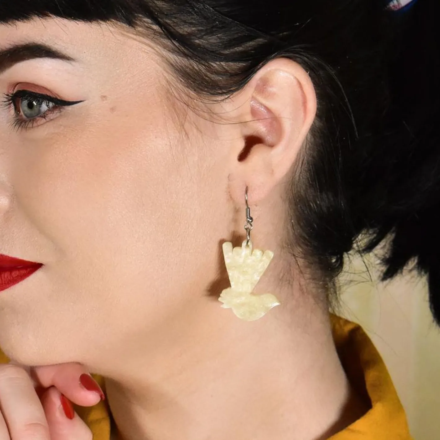 Erstwilder Wagtail Ripple Glitter Resin Drop Earrings - Cream^ Essential Earrings