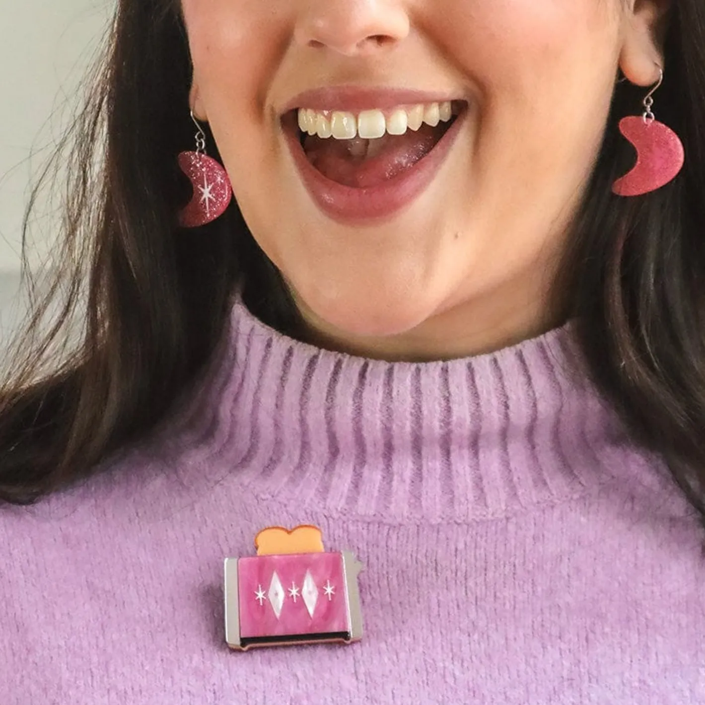 Erstwilder Warm And Toasty Brooch^ Brooches